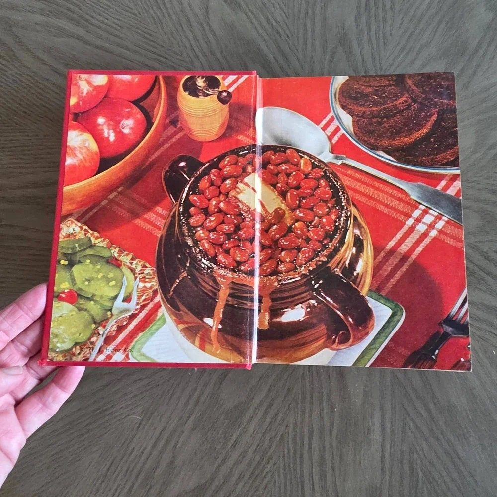 1943 The Modern Family Cook Book Meta Given Vintage Hardcover Cookbook
